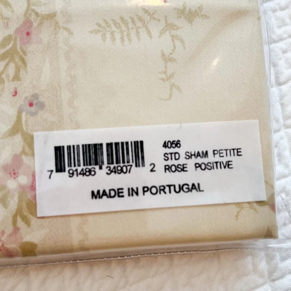 NWT Malabar Grove Floral Petite Rose Full Queen Duvet and Pillow Shams